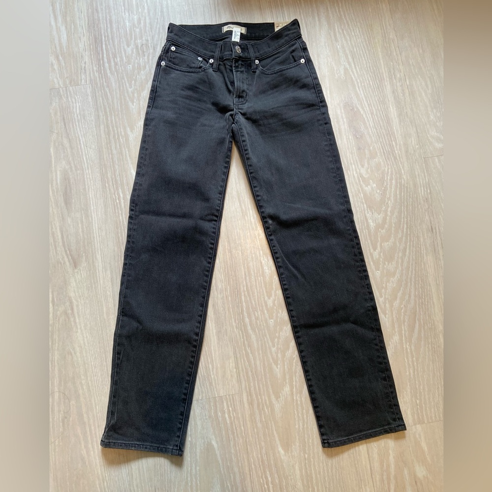 Madewell ‘The Low-Rise Perfect Vintage Straight Jean’ in Lunar Wash